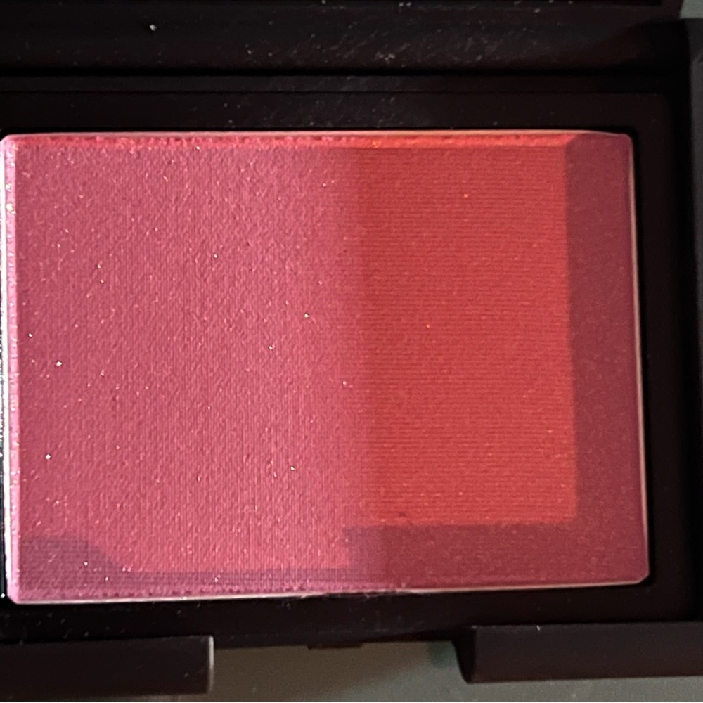NARS Radiant Pink Blush - Picture 3 of 8